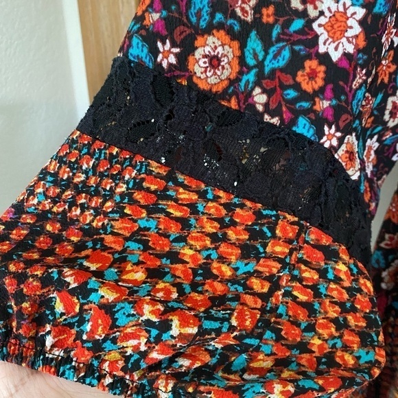 Ladies tunic, medium, BoHo floral top - Picture 5 of 5